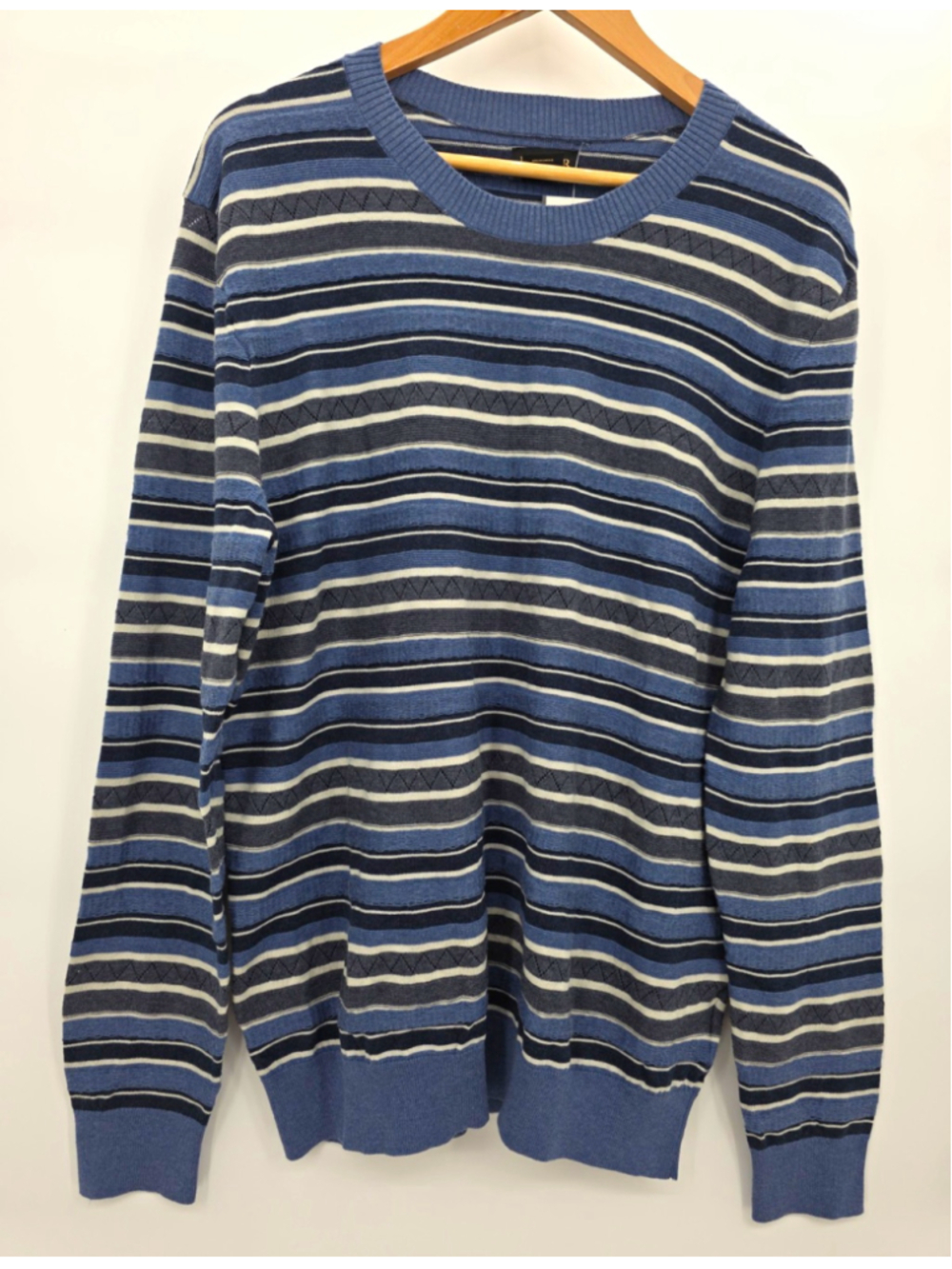 Haggar Men's Sweater M Blue Striped Knit Preppy Classic Casual Crew $70.0 Retail